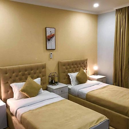 Book Hotel Tbilisi Eksteriør billede