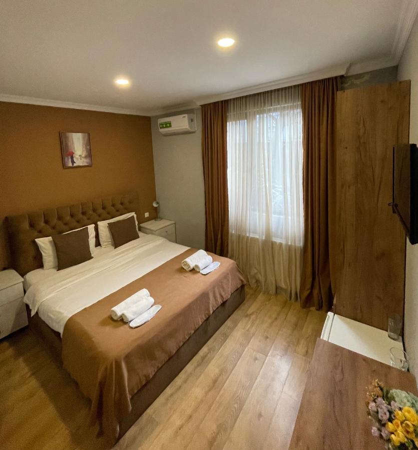 Book Hotel Tbilisi Eksteriør billede
