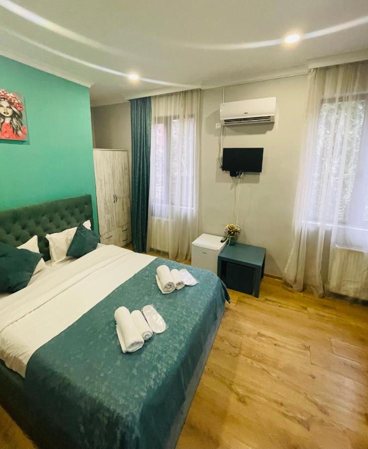 Book Hotel Tbilisi Eksteriør billede