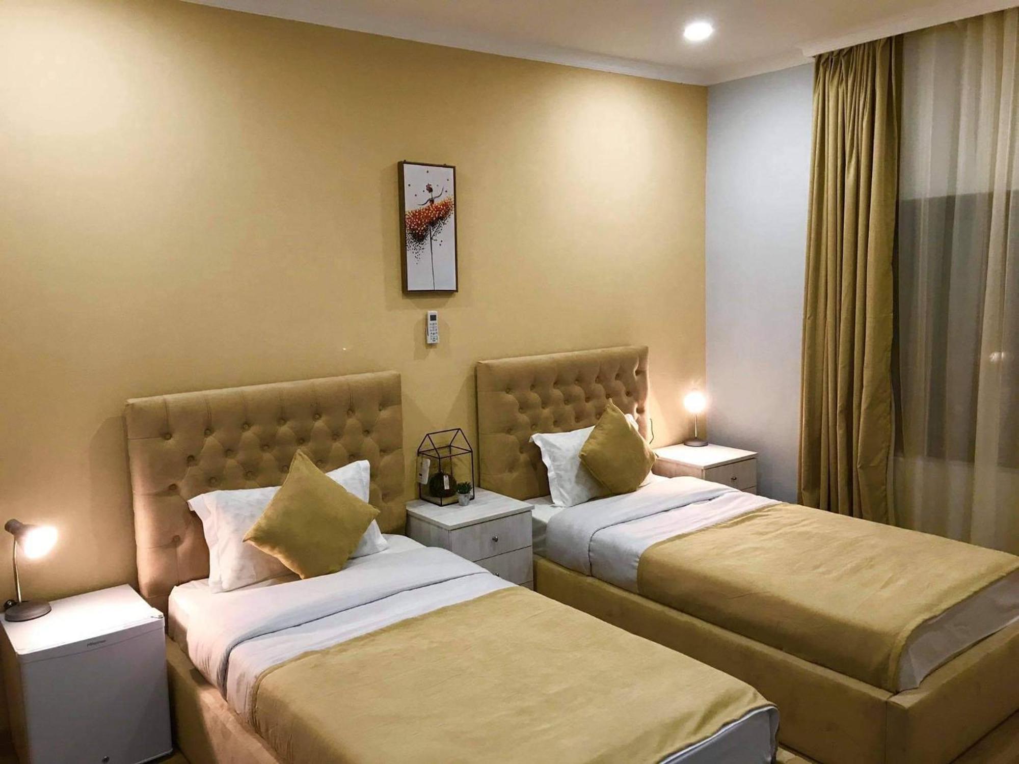 Book Hotel Tbilisi Eksteriør billede